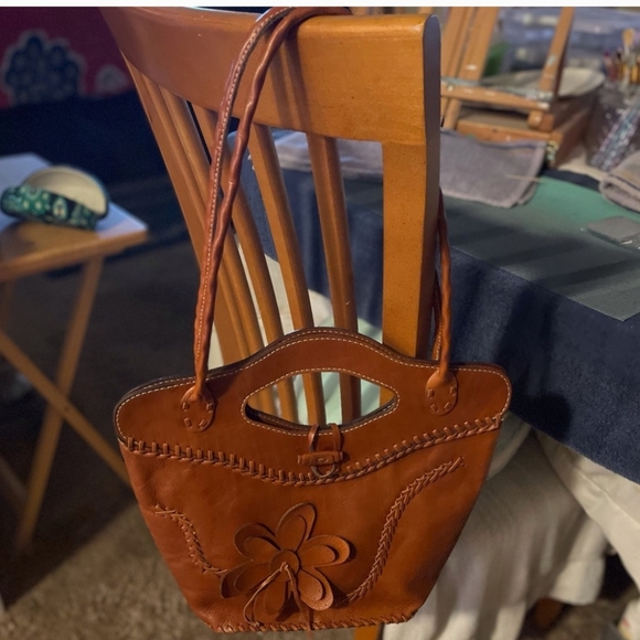 Floral Stitch Applique Tote 🌼 - Picture 14 of 16